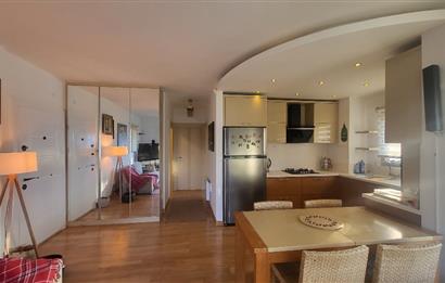 Yalıkavak Geriş'de Deniz Manzaralı Havuzlu 2+1 Yıllık Kiralık Daire