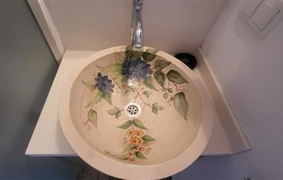 Yalıkavak Geriş'de Deniz Manzaralı Havuzlu 2+1 Yıllık Kiralık Daire