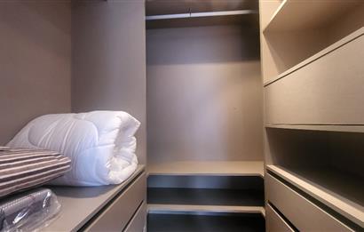 Yalıkavak Geriş'de Deniz Manzaralı Havuzlu 2+1 Yıllık Kiralık Daire