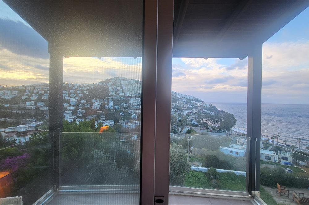 Yalıkavak Geriş'de Deniz Manzaralı Havuzlu 2+1 Yıllık Kiralık Daire