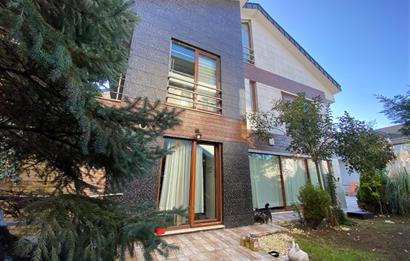 Uskumruköy'de Şerefiyesi Yüksek, Bahçeli Müstakil Villa