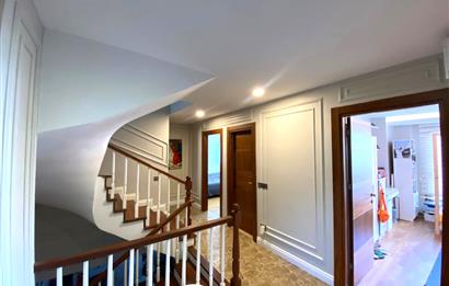 Uskumruköy'de Şerefiyesi Yüksek, Bahçeli Müstakil Villa