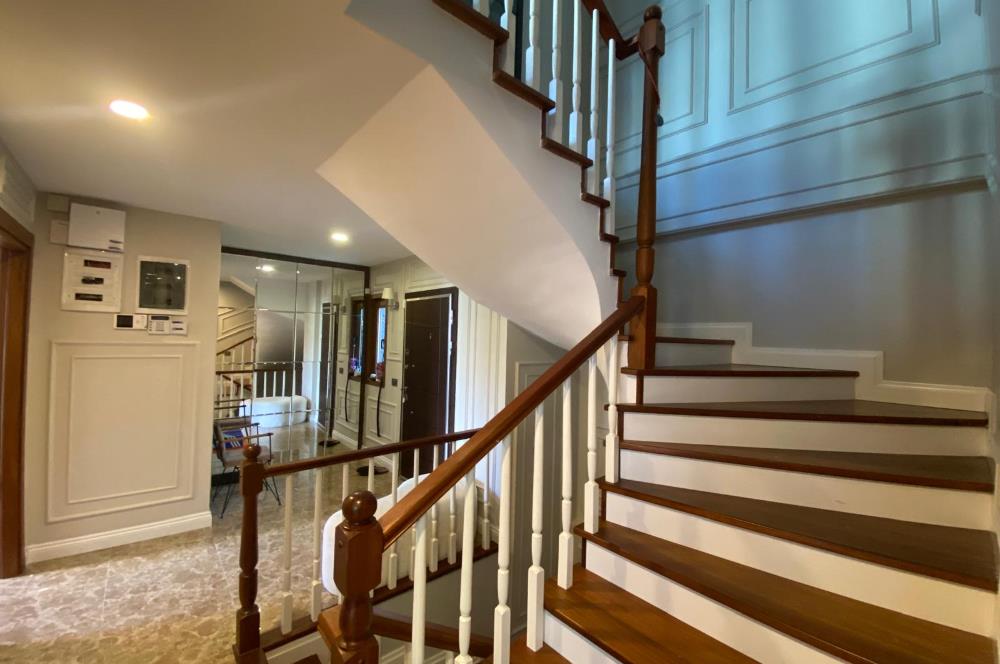 Uskumruköy'de Şerefiyesi Yüksek, Bahçeli Müstakil Villa