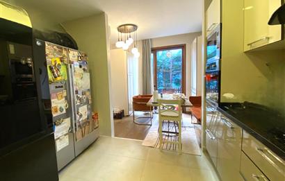 Uskumruköy'de Şerefiyesi Yüksek, Bahçeli Müstakil Villa