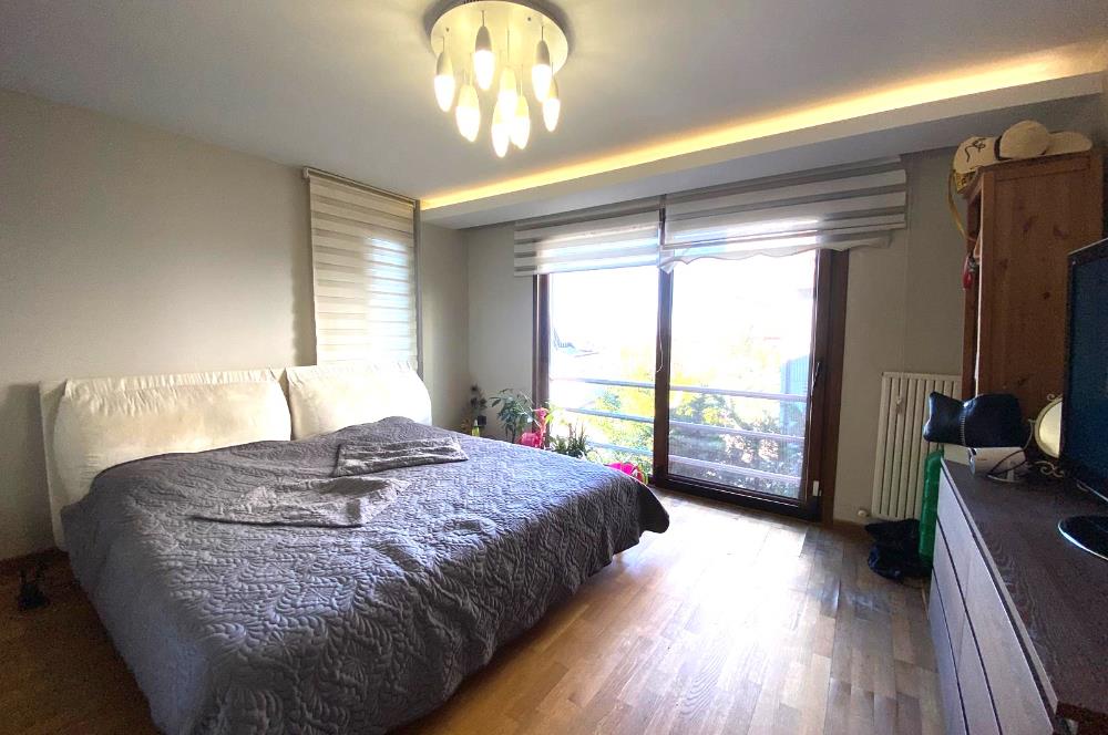 Uskumruköy'de Şerefiyesi Yüksek, Bahçeli Müstakil Villa