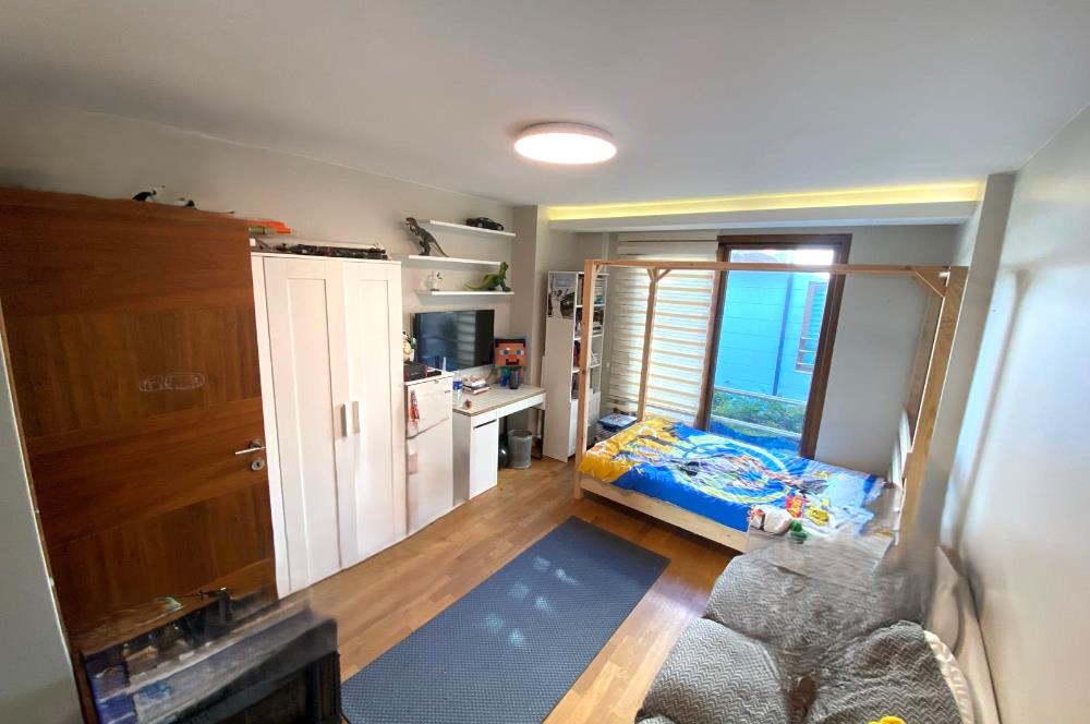 Uskumruköy'de Şerefiyesi Yüksek, Bahçeli Müstakil Villa