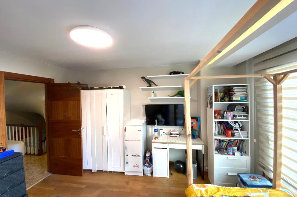 Uskumruköy'de Şerefiyesi Yüksek, Bahçeli Müstakil Villa