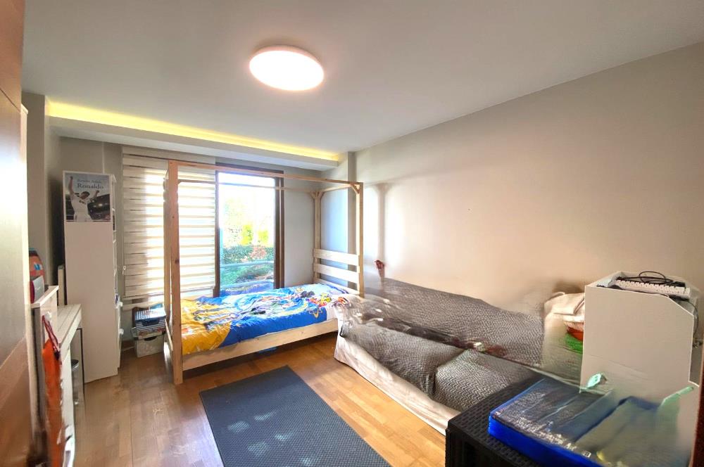 Uskumruköy'de Şerefiyesi Yüksek, Bahçeli Müstakil Villa