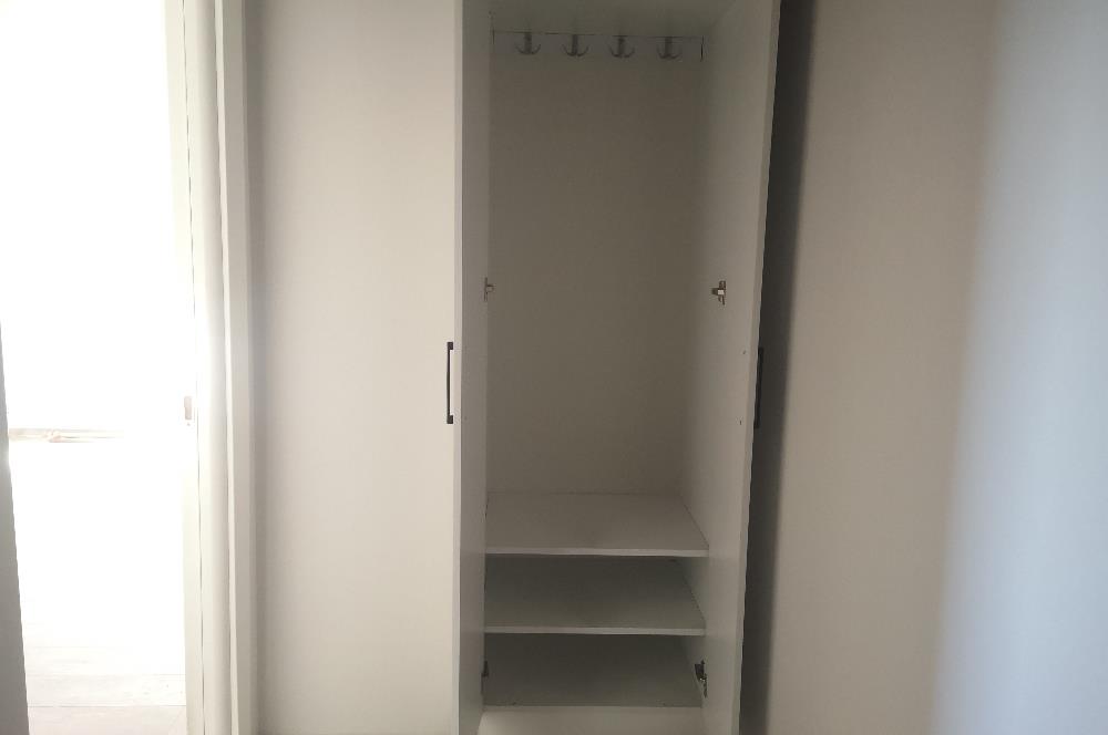 C21 GERÇEK'TEN KEMERBURGAZ MERKEZDE METROYA YAKIN KİRALIK DAİRE