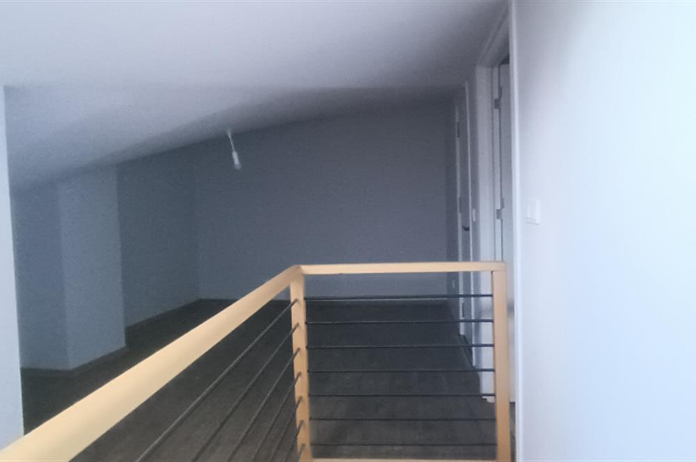 C21 GERÇEK'TEN KEMERBURGAZ MERKEZDE METROYA YAKIN KİRALIK DAİRE