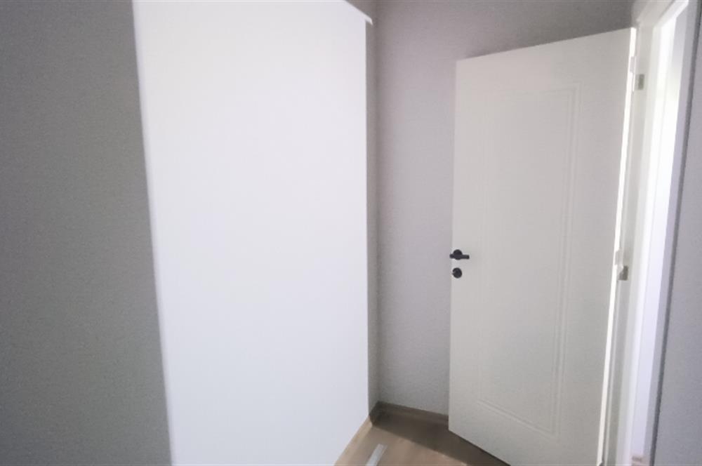 C21 GERÇEK'TEN KEMERBURGAZ MERKEZDE METROYA YAKIN KİRALIK DAİRE