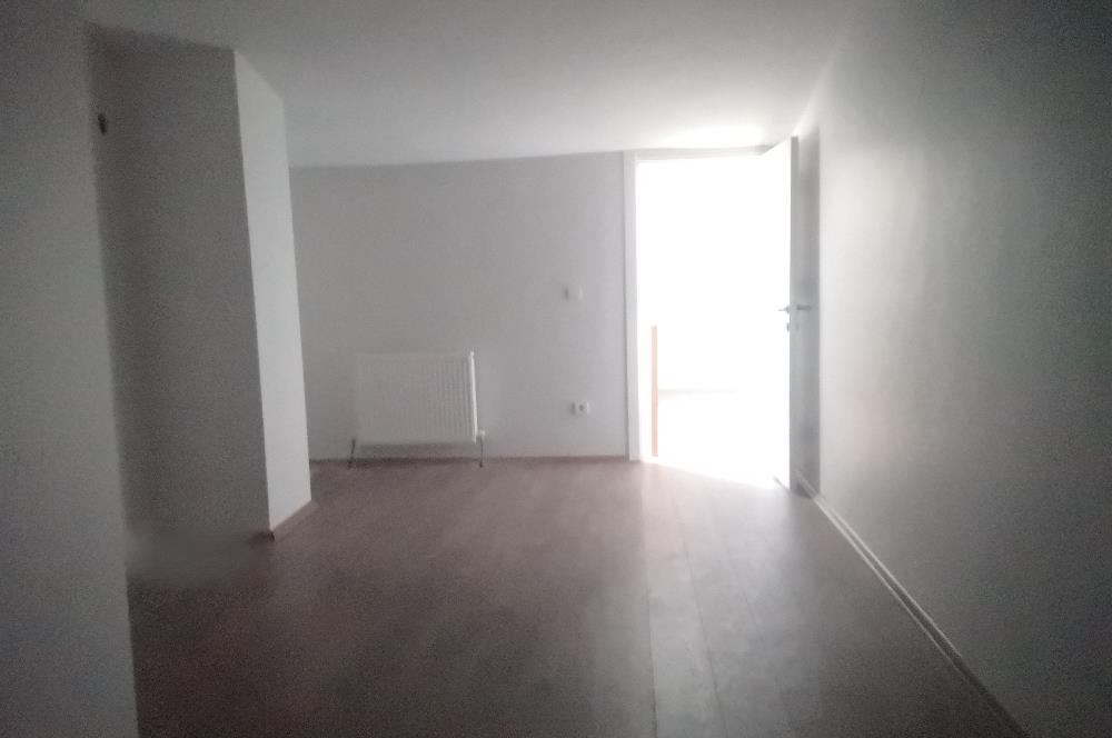 C21 GERÇEK'TEN KEMERBURGAZ MERKEZDE METROYA YAKIN KİRALIK DAİRE