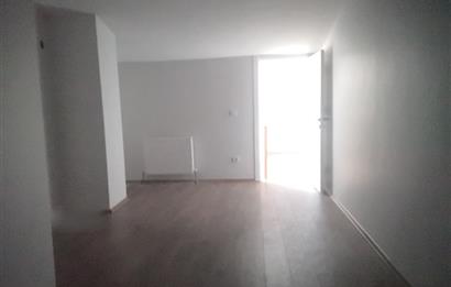 C21 GERÇEK'TEN KEMERBURGAZ MERKEZDE METROYA YAKIN KİRALIK DAİRE