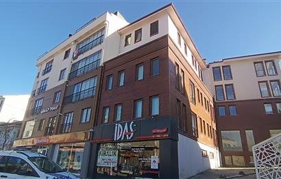 C21 GERÇEK'TEN KEMERBURGAZ MERKEZDE METROYA YAKIN KİRALIK DAİRE