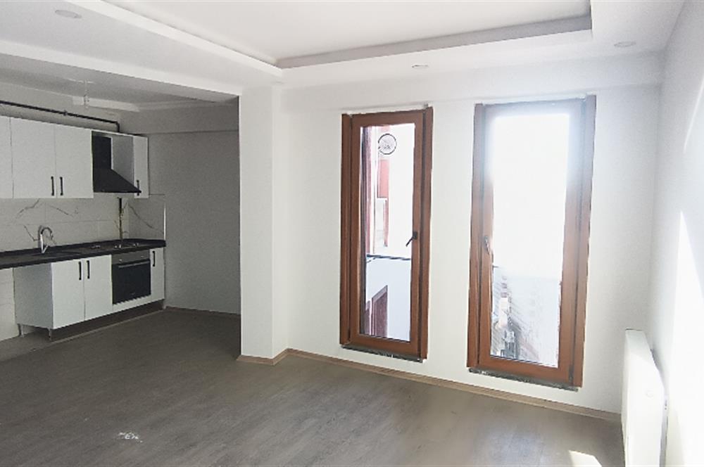 C21 GERÇEK'TEN KEMERBURGAZ MERKEZDE METROYA YAKIN KİRALIK DAİRE