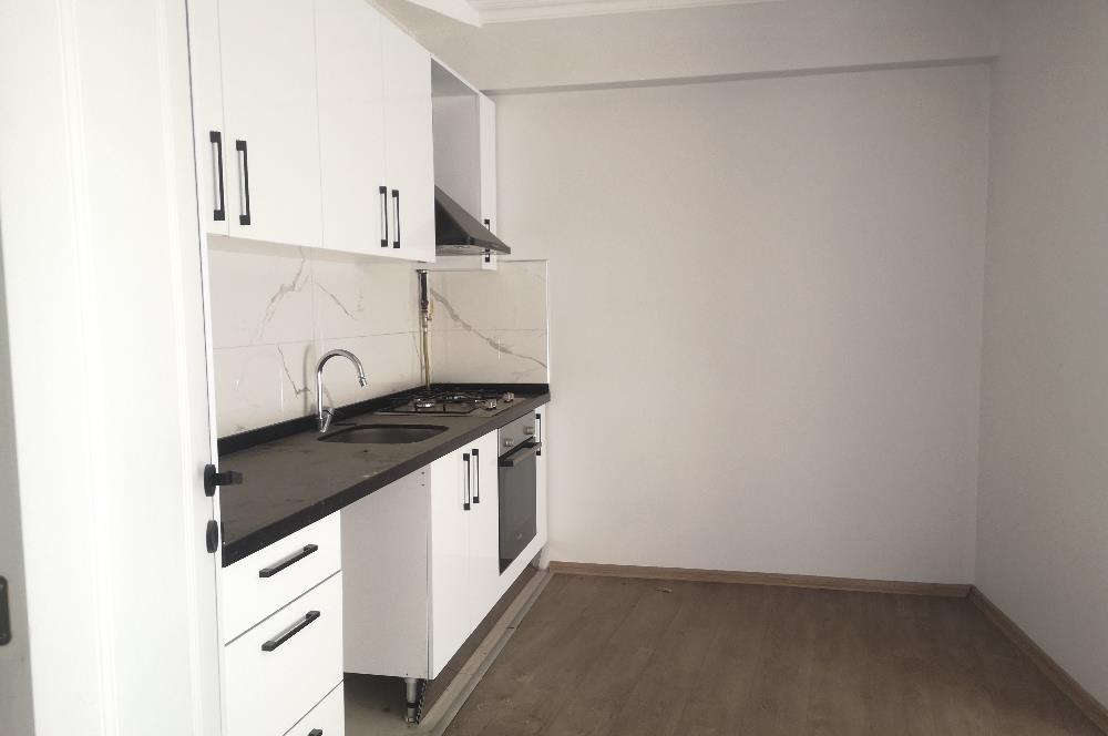 C21 GERÇEK'TEN KEMERBURGAZ MERKEZDE METROYA YAKIN KİRALIK DAİRE