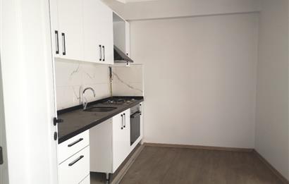 C21 GERÇEK'TEN KEMERBURGAZ MERKEZDE METROYA YAKIN KİRALIK DAİRE