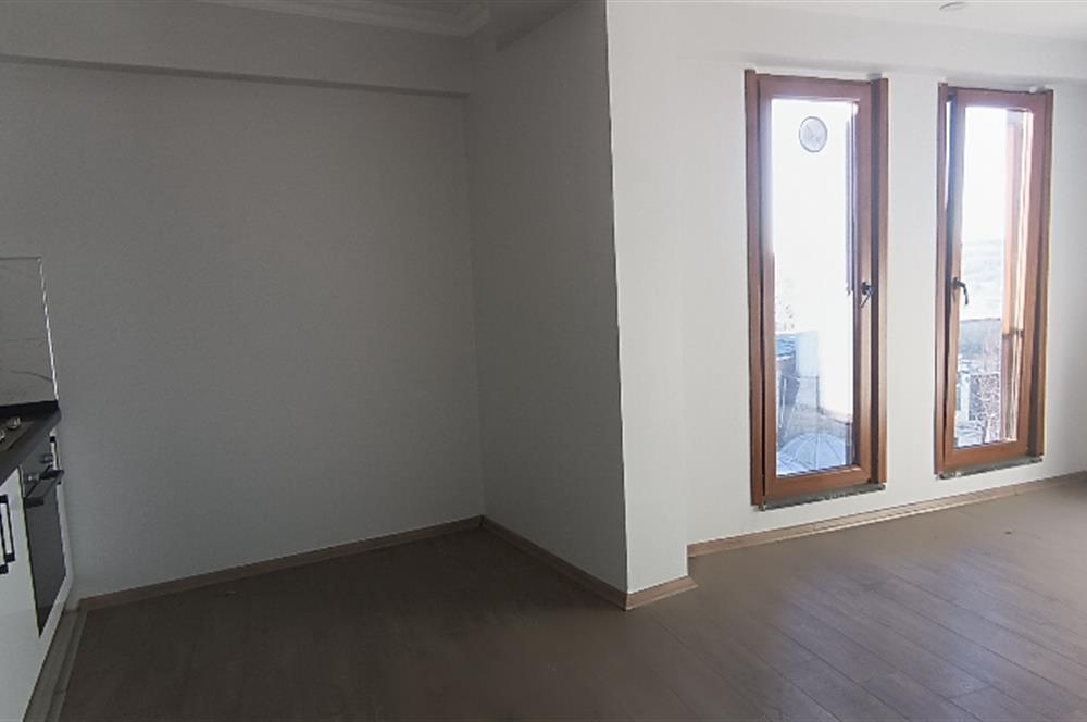 C21 GERÇEK'TEN KEMERBURGAZ MERKEZDE METROYA YAKIN KİRALIK DAİRE