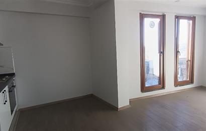 C21 GERÇEK'TEN KEMERBURGAZ MERKEZDE METROYA YAKIN KİRALIK DAİRE