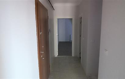 C21 GERÇEK'TEN KEMERBURGAZ MERKEZDE METROYA YAKIN KİRALIK DAİRE