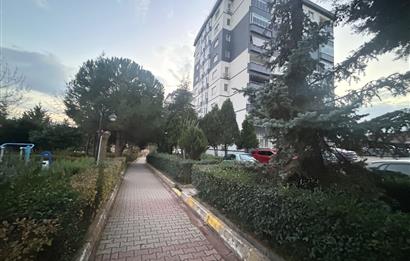 OVAYUVAM SİTESİNDE TADİLATLI YÜKSEK ARSA PAYLI ARA KAT 3+1