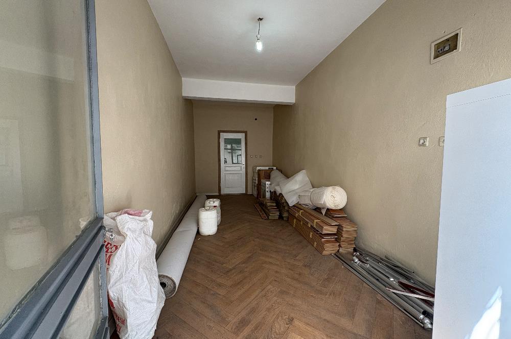 KARŞIYAKA FİKRİ ALTAY MAH'DE BAKIMLI KİRALIK DÜKKAN