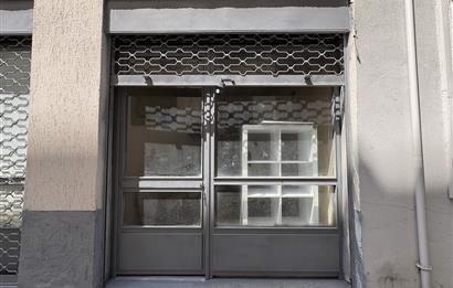 KARŞIYAKA FİKRİ ALTAY MAH'DE BAKIMLI KİRALIK DÜKKAN