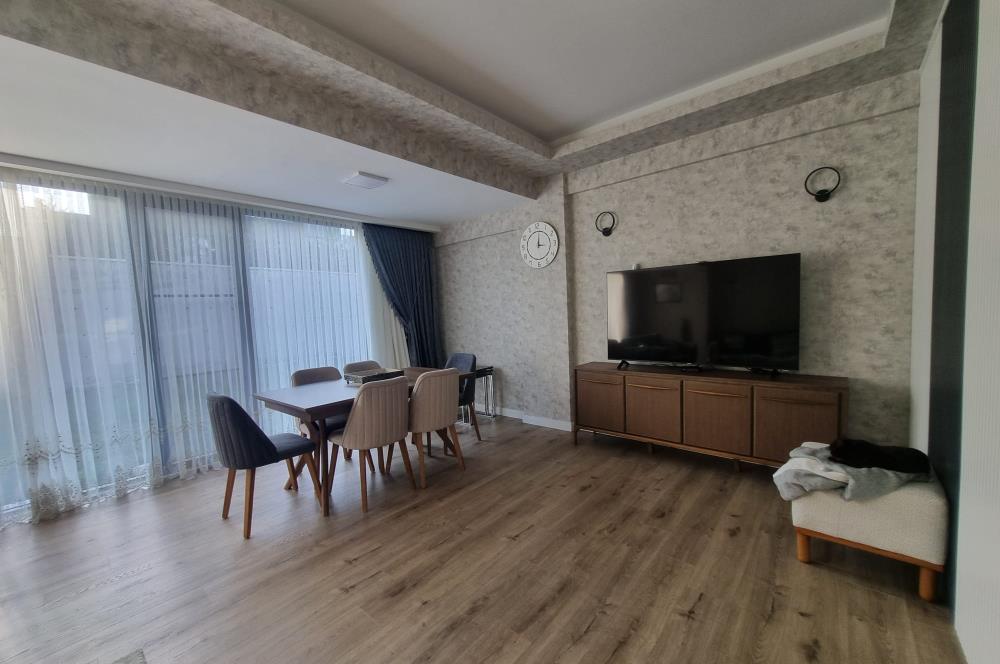 BAĞLICA'DA SİTE İÇİNDE GENİŞ BAHÇELİ SATILIK 3 KATLI 4+1 VİLLA