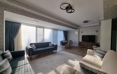 BAĞLICA'DA SİTE İÇİNDE GENİŞ BAHÇELİ SATILIK 3 KATLI 4+1 VİLLA