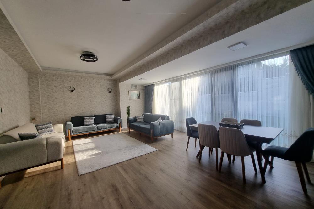 BAĞLICA'DA SİTE İÇİNDE GENİŞ BAHÇELİ SATILIK 3 KATLI 4+1 VİLLA