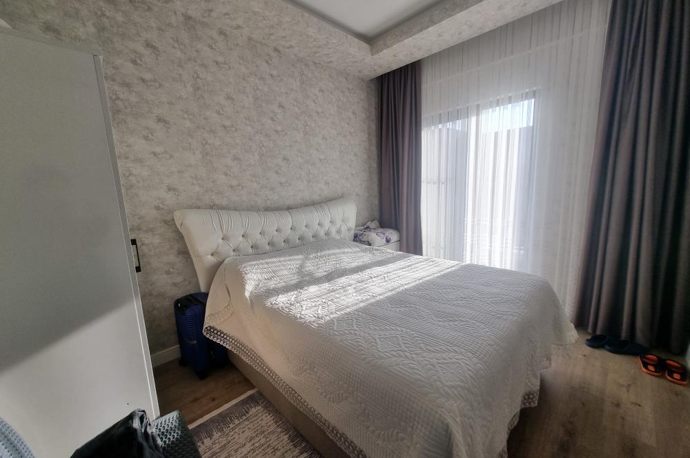 BAĞLICA'DA SİTE İÇİNDE GENİŞ BAHÇELİ SATILIK 3 KATLI 4+1 VİLLA