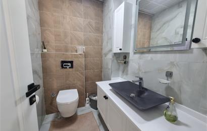 BAĞLICA'DA SİTE İÇİNDE GENİŞ BAHÇELİ SATILIK 3 KATLI 4+1 VİLLA