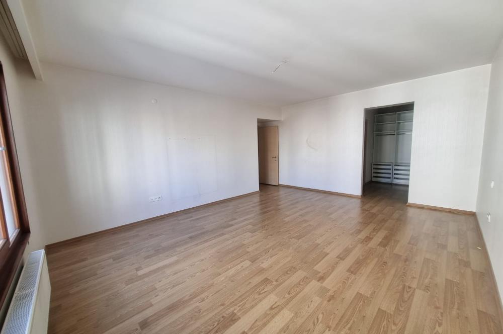 GÜVENLİKLİ SİTEDE, FERAH, AYDINLIK 4+1 KİRALIK DAİRE