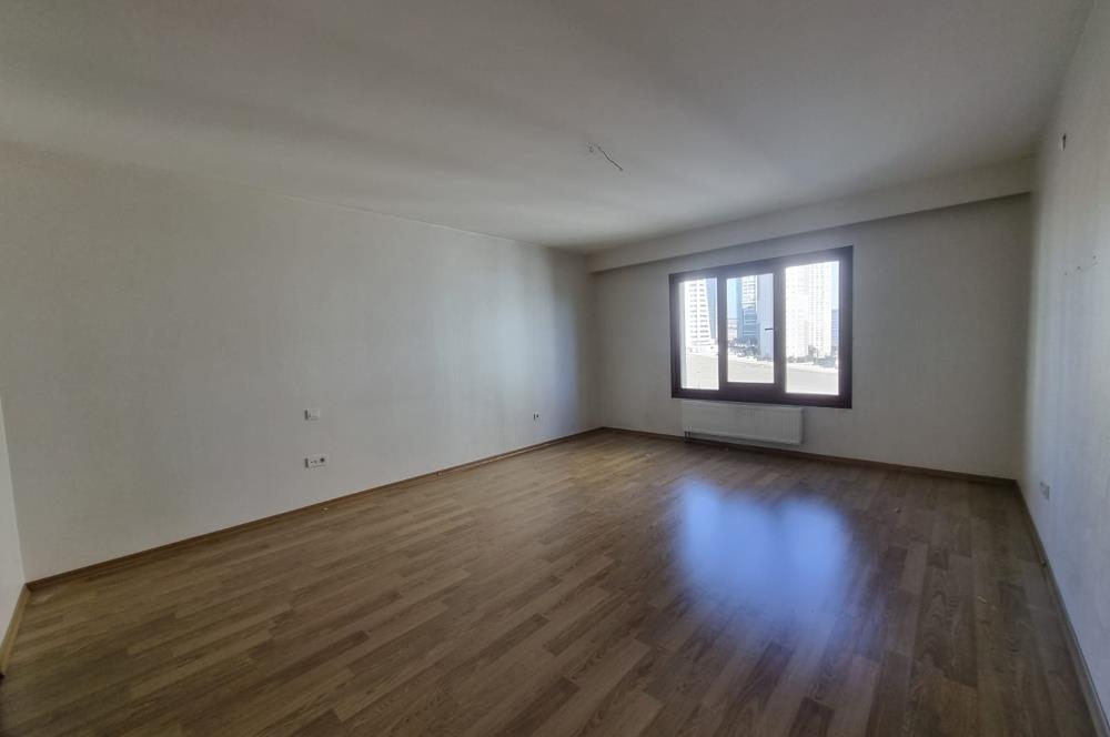 GÜVENLİKLİ SİTEDE, FERAH, AYDINLIK 4+1 KİRALIK DAİRE