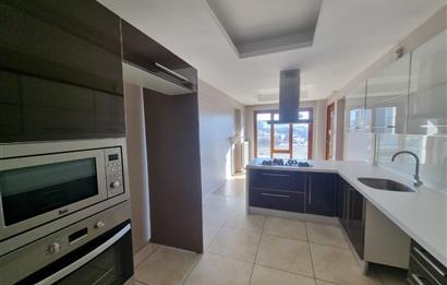 GÜVENLİKLİ SİTEDE, FERAH, AYDINLIK 4+1 KİRALIK DAİRE