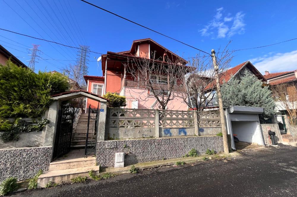 32 Evler'de Geniş Bahçeli Müstakil Dubleks Keyfi