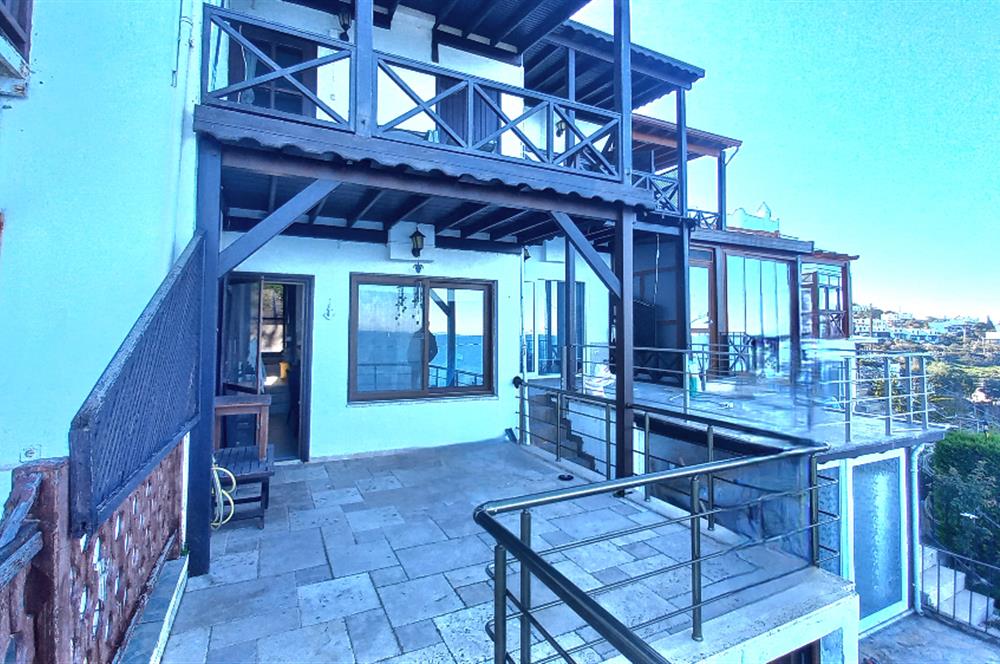 Yalıkavak Kızılburun’da özel plajı sitede satılık dubleks