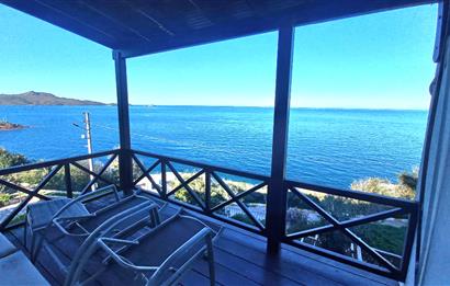 Yalıkavak Kızılburun’da özel plajı sitede satılık dubleks