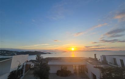 BODRUM GÜMÜŞLÜK PLAJLI İSKELELİ SOSYAL TESİSLİ SATILIK DAİRE
