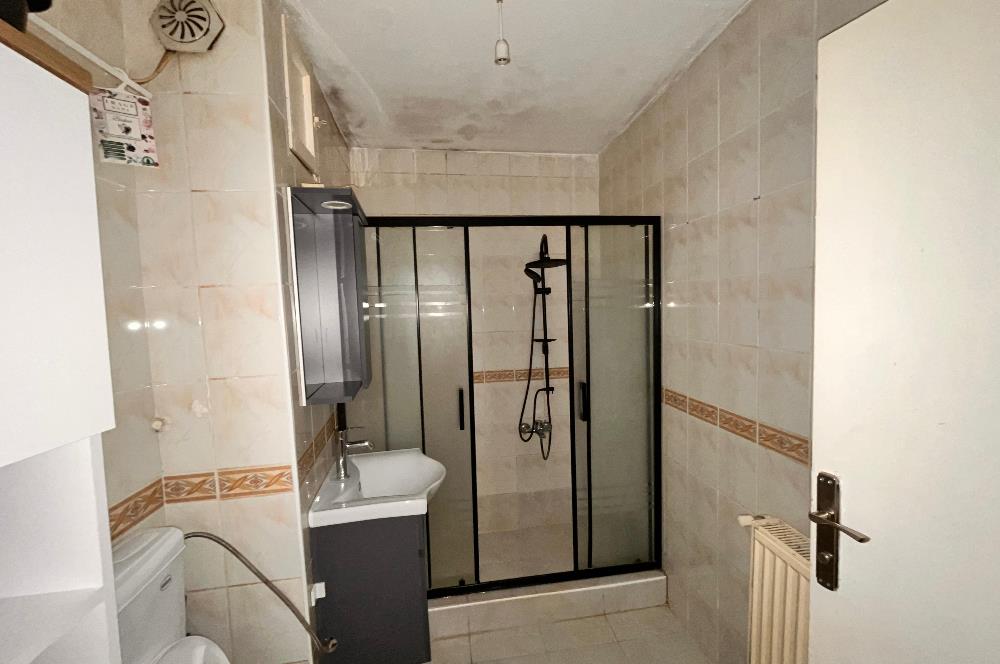 Ataşehir Acarlar Sitesi'nde 2+1 Satılık Daire