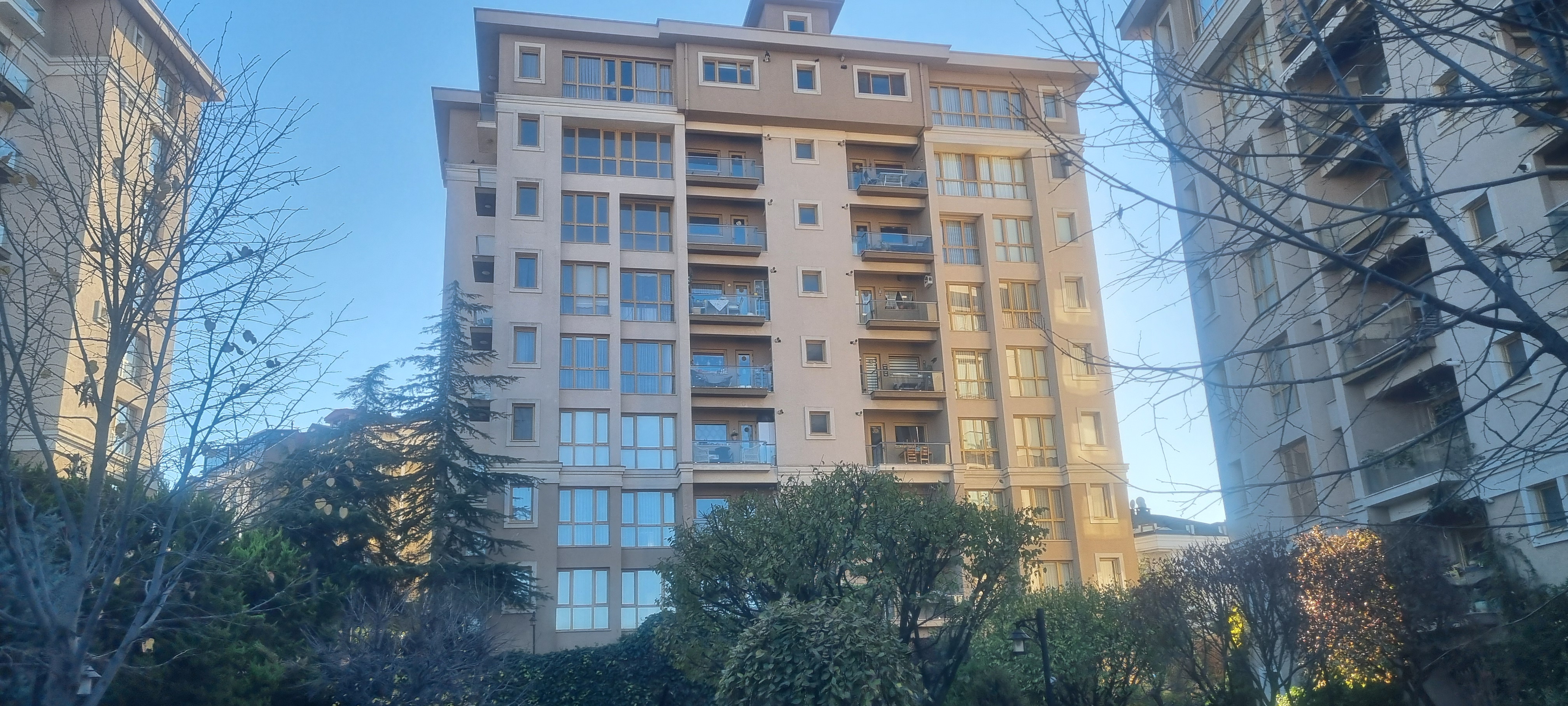 Sardunya Evleri C Blok | 3 Balkonlu, Havuz Manzaralı 3+1