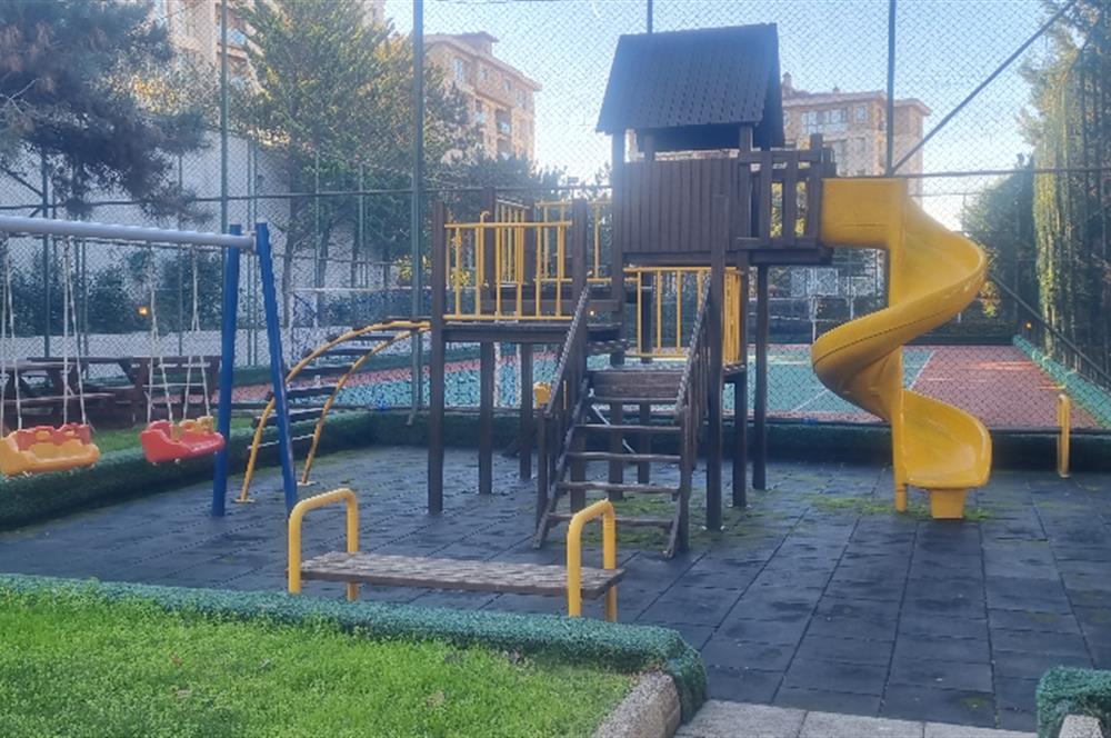 Sardunya Evleri C Blok | 3 Balkonlu, Havuz Manzaralı 3+1