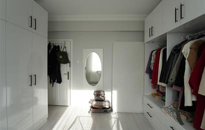 C21 Cius; Hisar Mah. Deniz Manzaralı 3+1 Ara Kat Eşyalı Kiralık