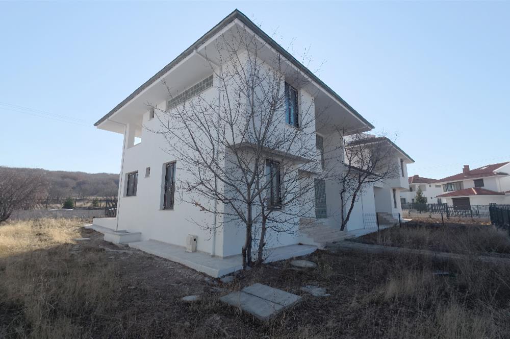 240 m² KAPALI ALAN | 4+2 | 3 BANYOLU | DOĞA İÇİNDE ÖZEL VİLLA