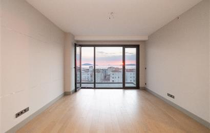 MESA CADDE'DE DENİZ MANZARALI 2+1 ''BOŞ'' DAİRE