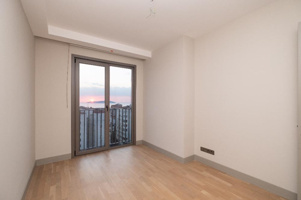 MESA CADDE'DE DENİZ MANZARALI 2+1 ''BOŞ'' DAİRE