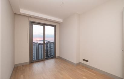 MESA CADDE'DE DENİZ MANZARALI 2+1 ''BOŞ'' DAİRE
