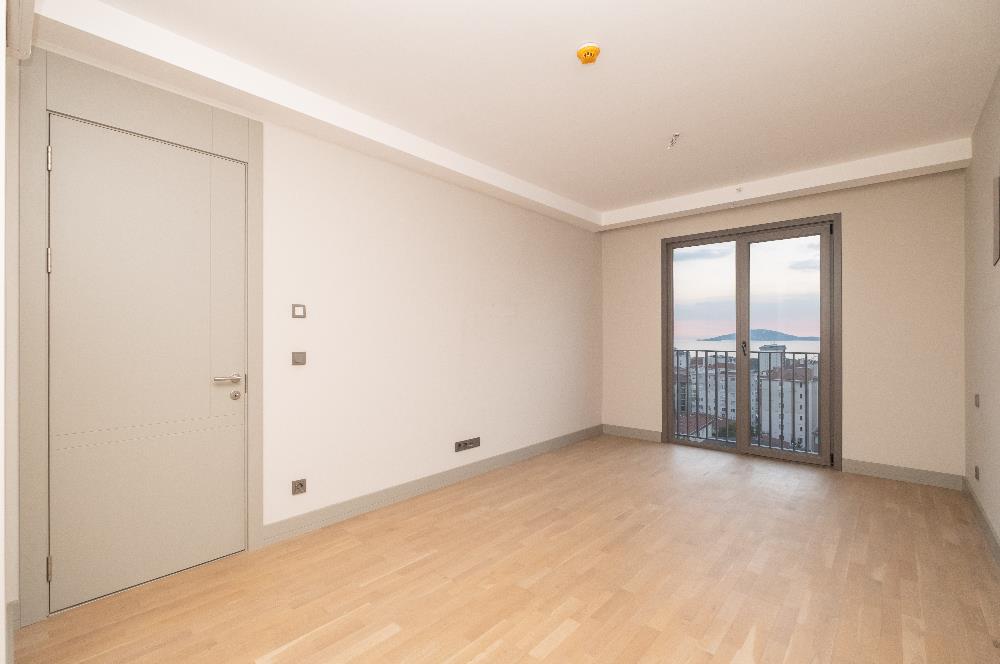 MESA CADDE'DE DENİZ MANZARALI 2+1 ''BOŞ'' DAİRE