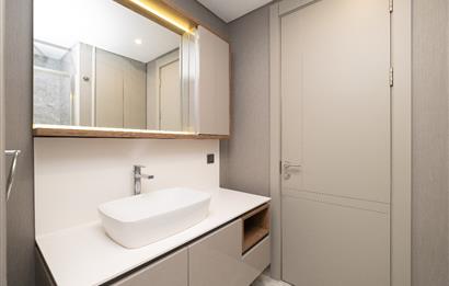 MESA CADDE'DE DENİZ MANZARALI 2+1 ''BOŞ'' DAİRE