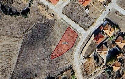 EYMİR'DE YOL KENARI TEK TAPU ARSA